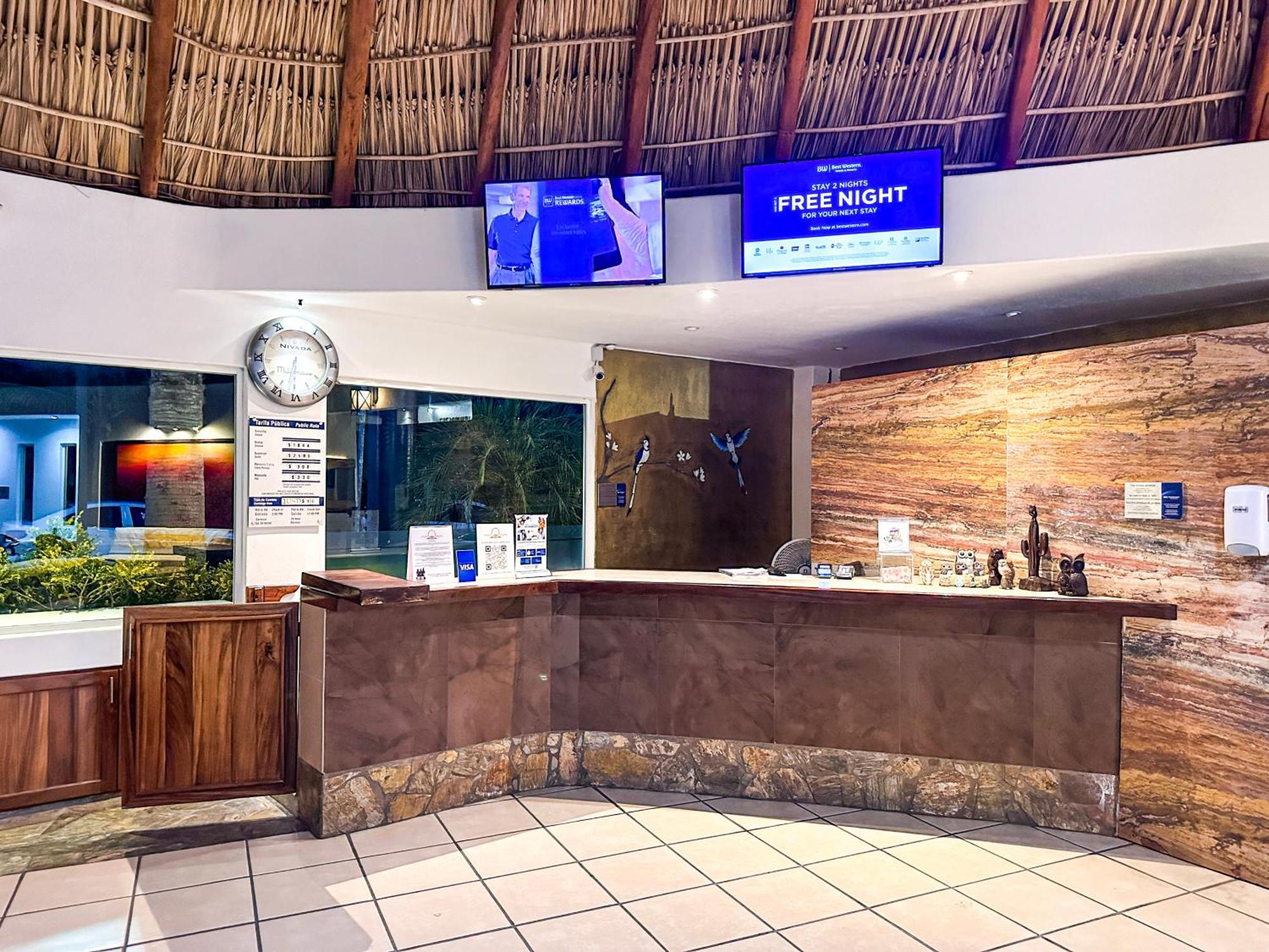 Best Western Posada Chahue Santa Cruz Huatulco Exterior photo
